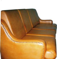 Sofá em couro envelhecido